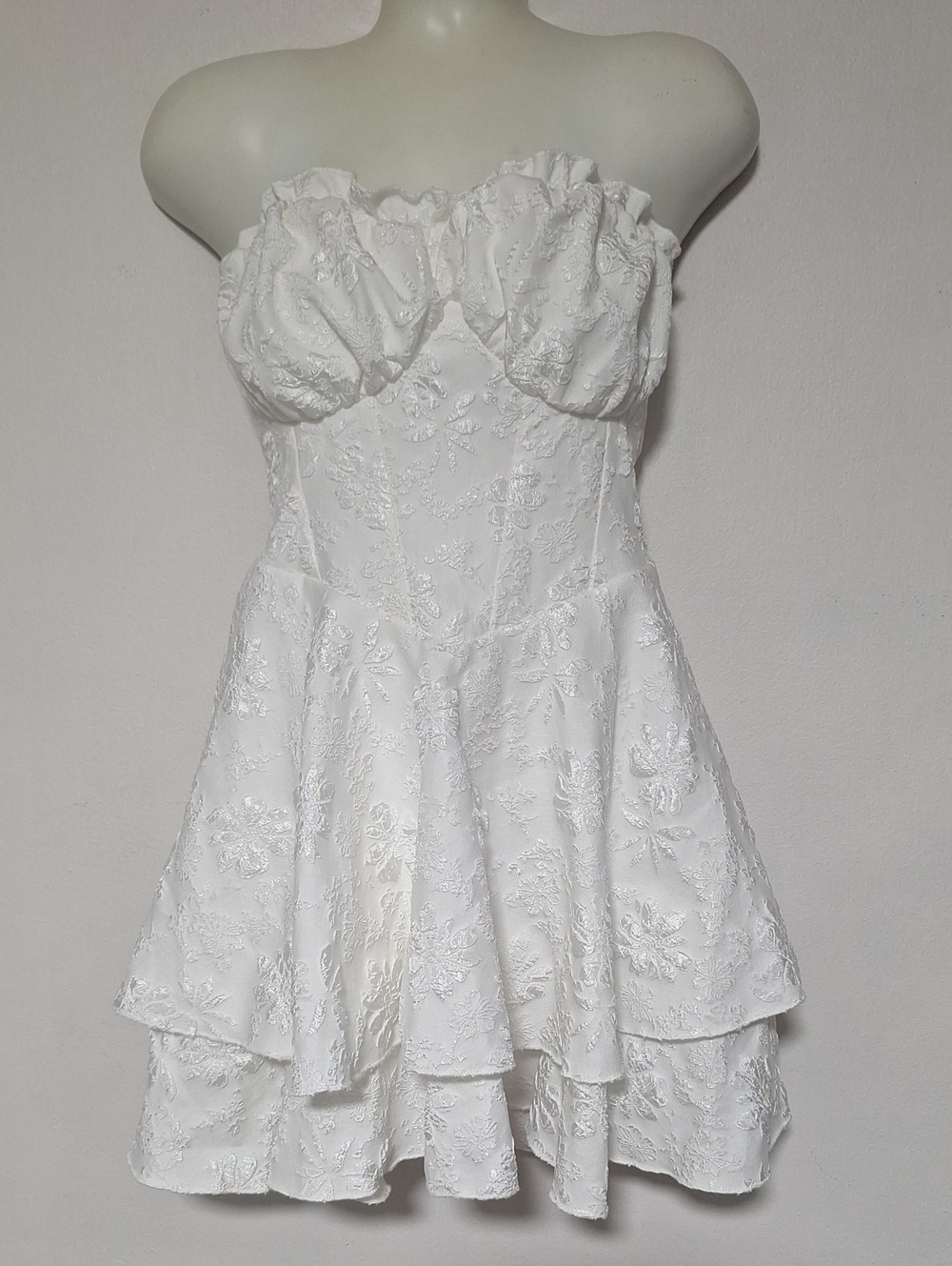 SHEIN White Strapless Floral Jacquard Mini Dress